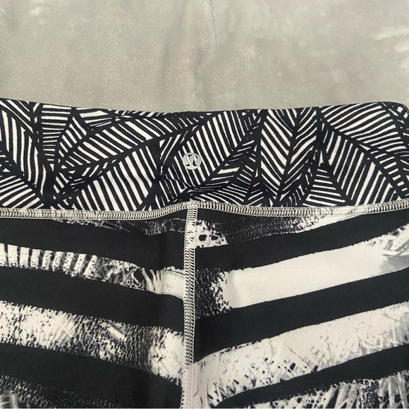 Lululemon Wunder Under Crop II *Full-On Luon Pants Black White 21927 - Picture 6 of 9